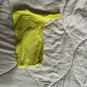 Lululemon asymmetrical sport bra size 6